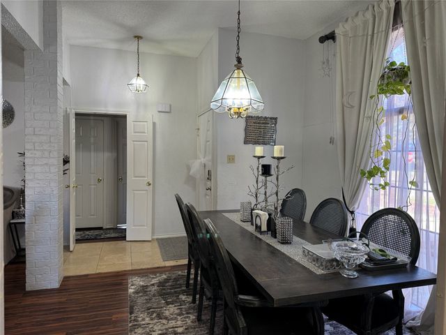 6115 Meadowside Trail, Arlington, TX 76017