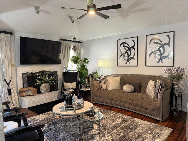 6115 Meadowside Trail, Arlington, TX 76017