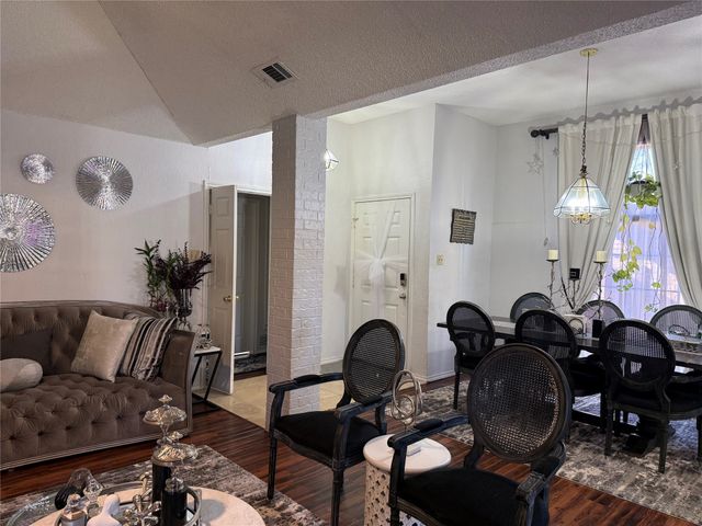 6115 Meadowside Trail, Arlington, TX 76017