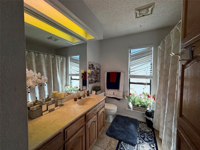 6115 Meadowside Trail, Arlington, TX 76017