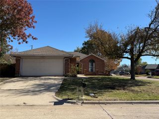 6115 Meadowside Trail, Arlington, TX 76017