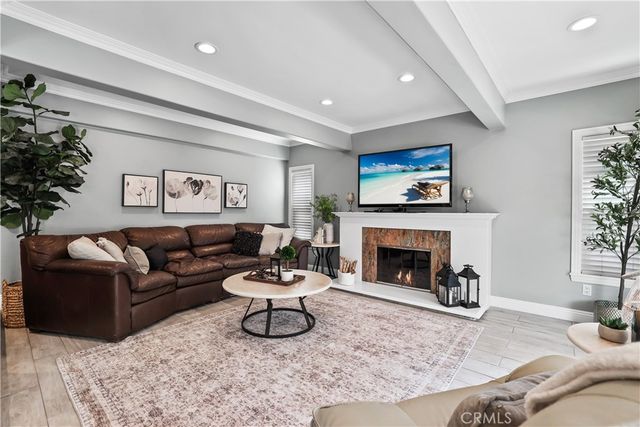 2204 E Vista Mesa Way, Orange, CA 92867
