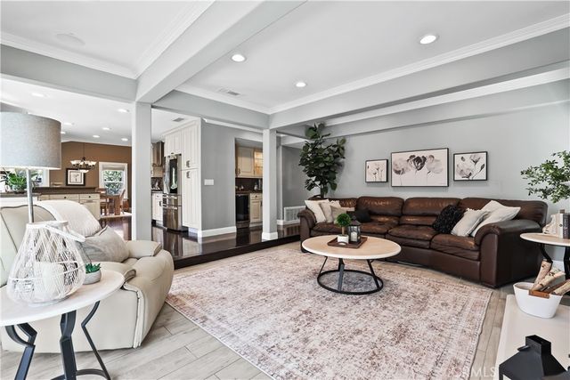 2204 E Vista Mesa Way, Orange, CA 92867
