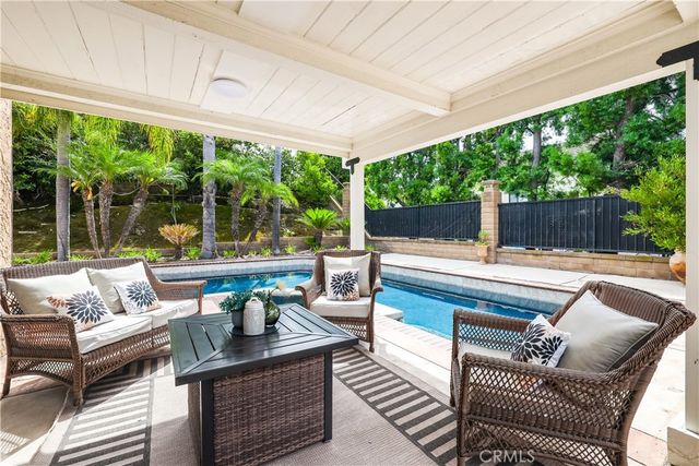 2204 E Vista Mesa Way, Orange, CA 92867
