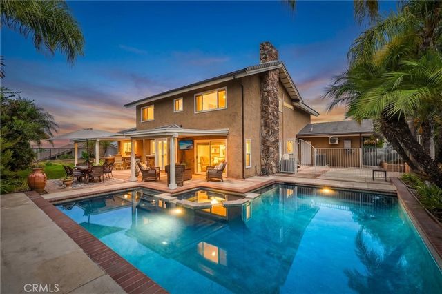 2204 E Vista Mesa Way, Orange, CA 92867