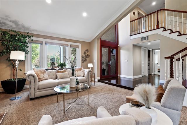 2204 E Vista Mesa Way, Orange, CA 92867