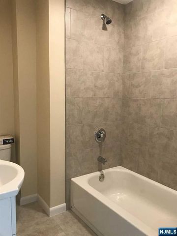 49 Downing Street 2, Newark, NJ 07105