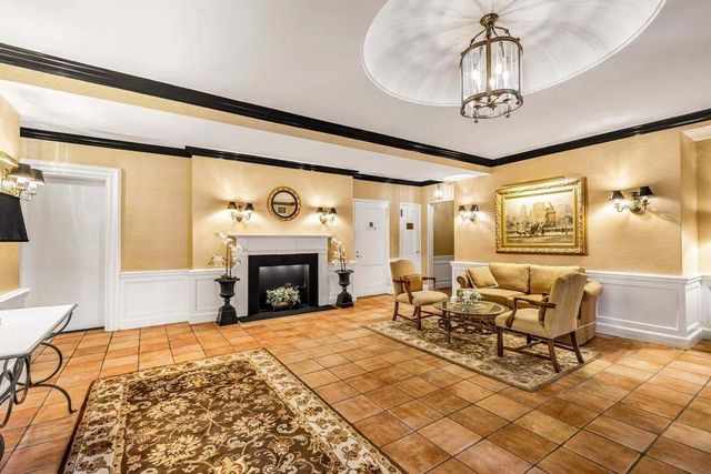 64 E 94th St Apt 1G, New York City, NY 10128