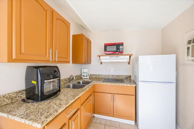 5681 TULIP AVENUE, Orlando, FL 32839