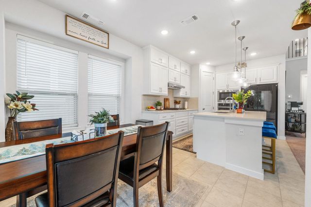 128 Three Oaks LN, Georgetown, TX 78628