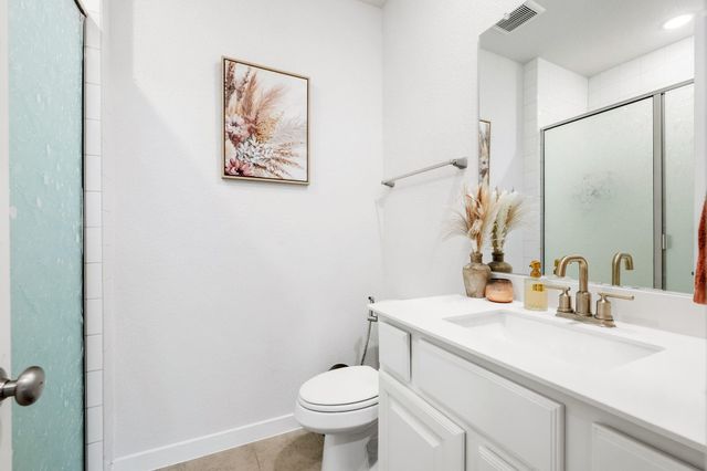 128 Three Oaks LN, Georgetown, TX 78628