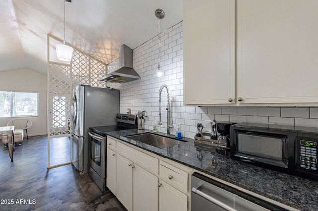 2309 S College Avenue 15, Tempe, AZ 85282