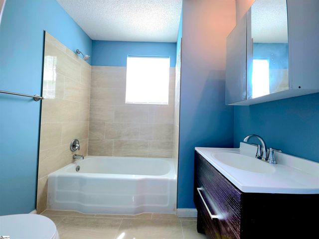 26 Blackstock Road, Inman, SC 29349