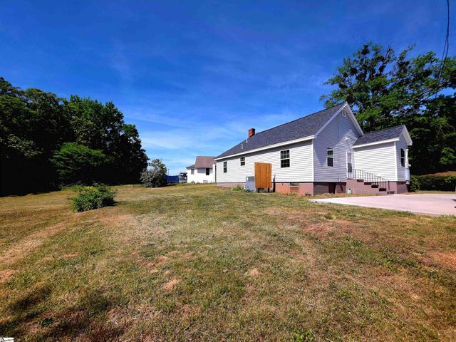 26 Blackstock Road, Inman, SC 29349