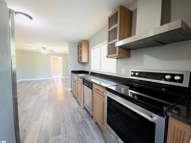 26 Blackstock Road, Inman, SC 29349