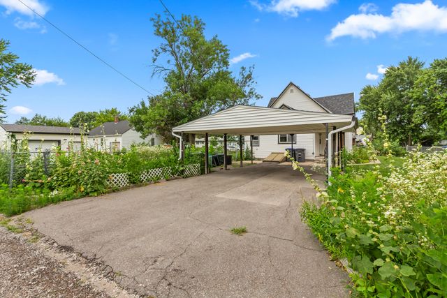 2423 4TH Avenue, Council Bluffs, IA 51501