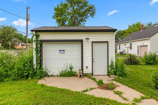 2423 4TH Avenue, Council Bluffs, IA 51501
