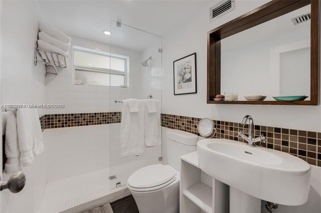 1700 NE 105th St 108, Miami Shores, FL 33138