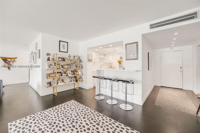 1700 NE 105th St 108, Miami Shores, FL 33138