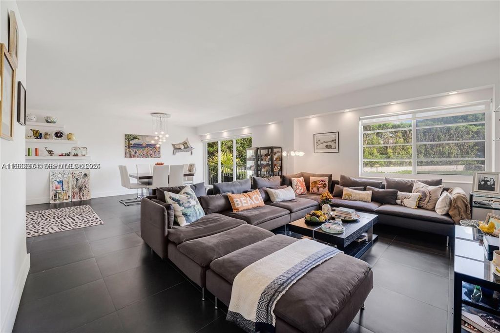 1700 NE 105th St 108, Miami Shores, FL 33138