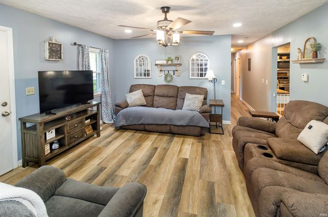 121 S Tennessee Street, Chandler, IN 47601