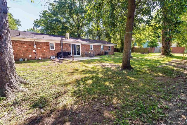 121 S Tennessee Street, Chandler, IN 47601