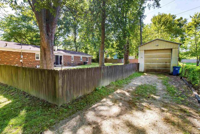 121 S Tennessee Street, Chandler, IN 47601