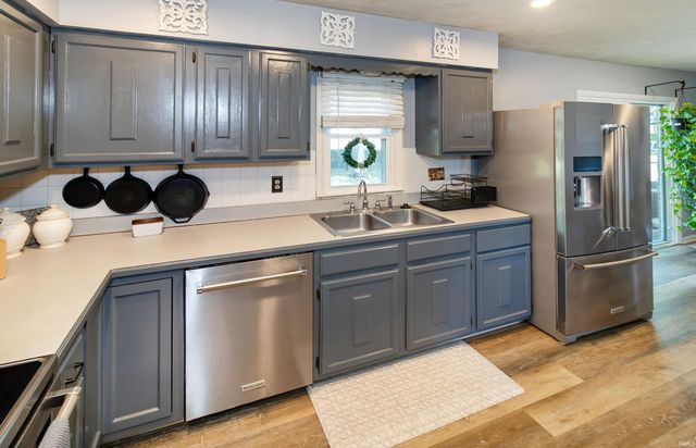 121 S Tennessee Street, Chandler, IN 47601