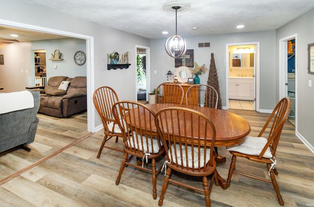 121 S Tennessee Street, Chandler, IN 47601