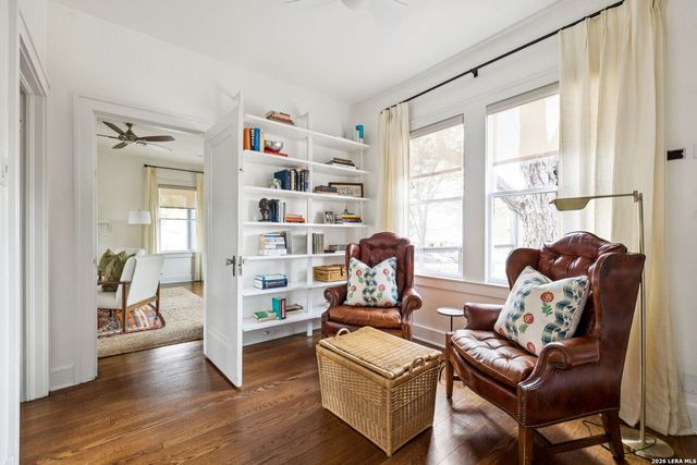 110 Henderson St, San Antonio, TX 78209