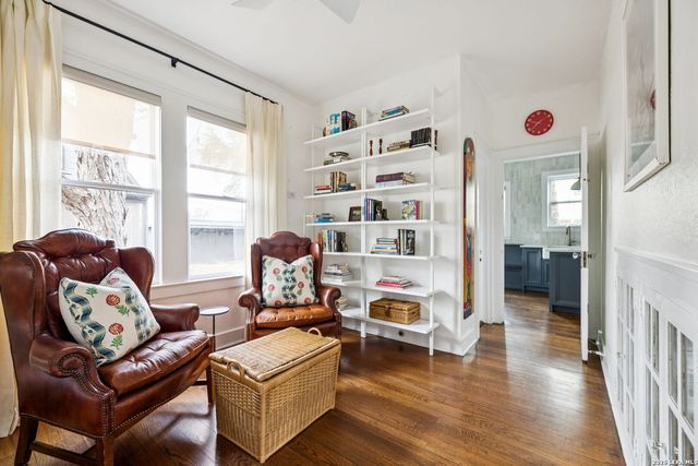 110 Henderson St, San Antonio, TX 78209