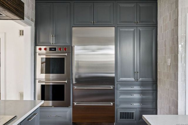 110 Henderson St, San Antonio, TX 78209