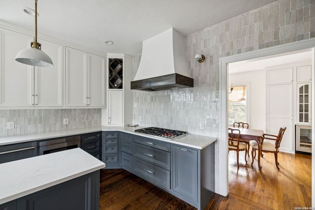 110 Henderson St, San Antonio, TX 78209