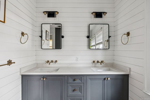 110 Henderson St, San Antonio, TX 78209