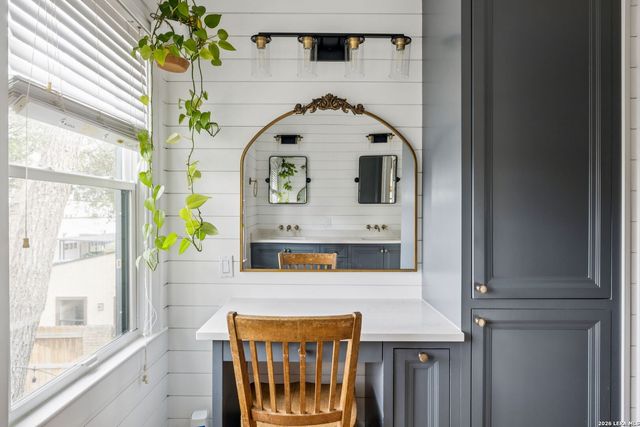 110 Henderson St, San Antonio, TX 78209