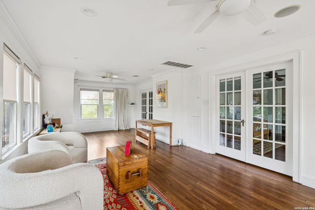 110 Henderson St, San Antonio, TX 78209