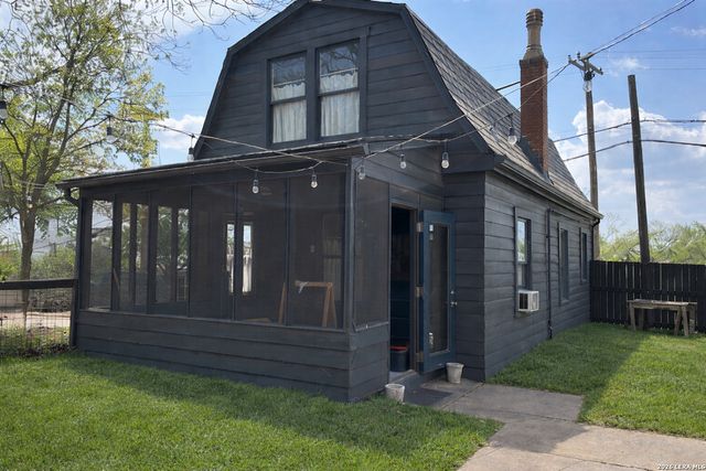 110 Henderson St, San Antonio, TX 78209