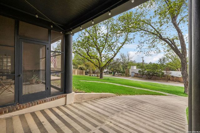 110 Henderson St, San Antonio, TX 78209