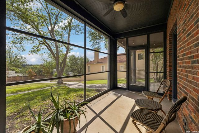 110 Henderson St, San Antonio, TX 78209