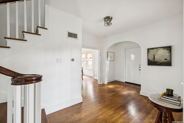 110 Henderson St, San Antonio, TX 78209