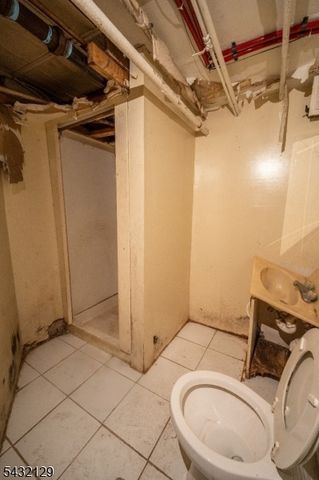 352 N 7Th St, Newark City, NJ 07107