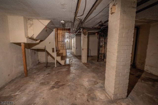 352 N 7Th St, Newark City, NJ 07107
