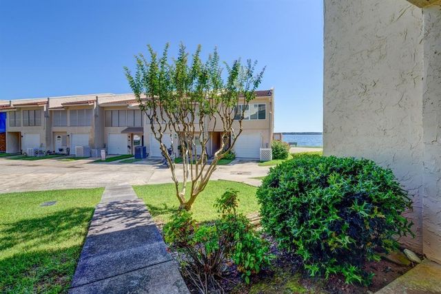 38 Regency Point, Conroe, TX 77356