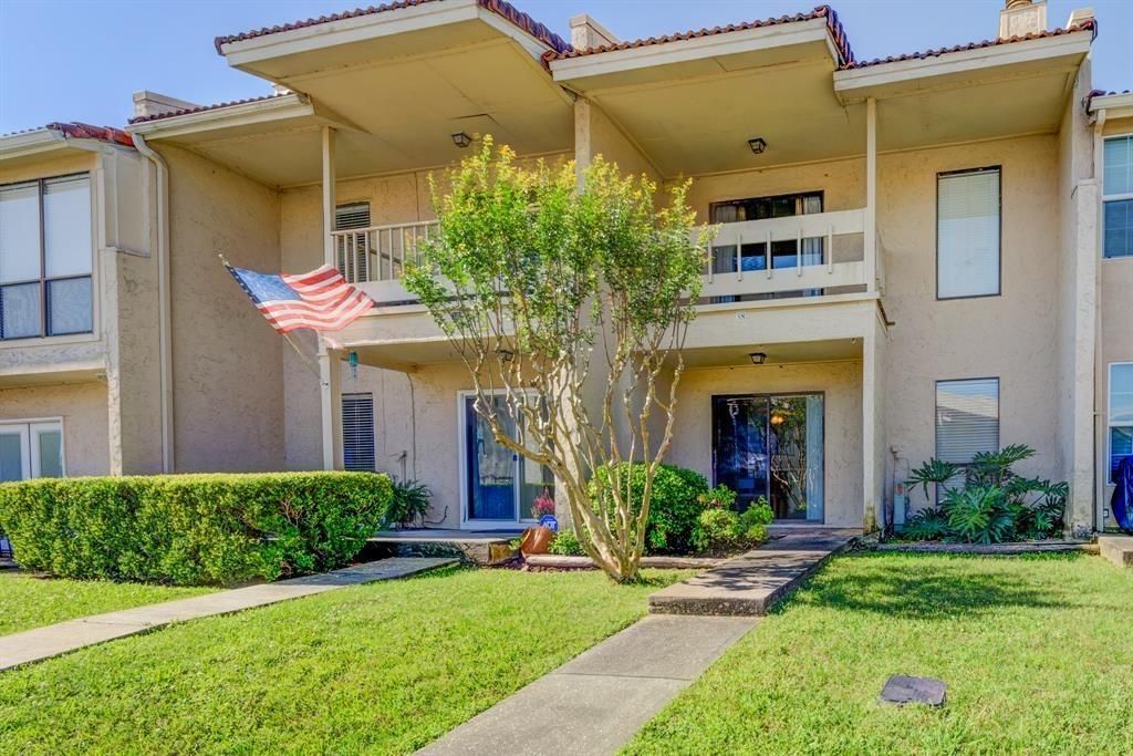 38 Regency Point, Conroe, TX 77356