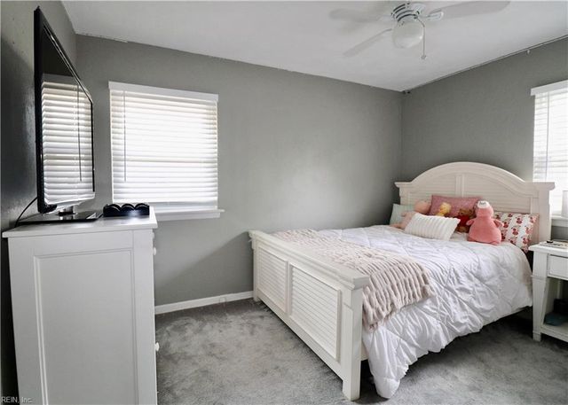 4133 Duncannon LN, Virginia Beach, VA 23452