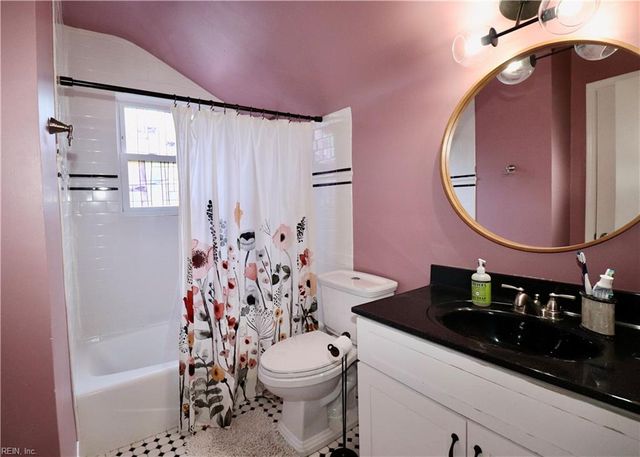 4133 Duncannon LN, Virginia Beach, VA 23452