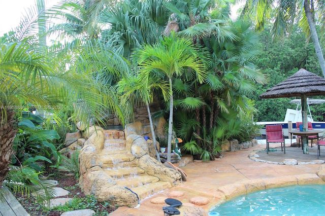 4465 SW 38th Ter, Dania Beach, FL 33312