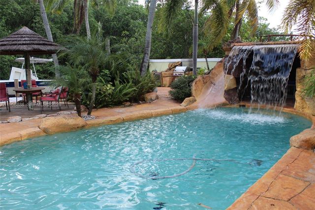 4465 SW 38th Ter, Dania Beach, FL 33312