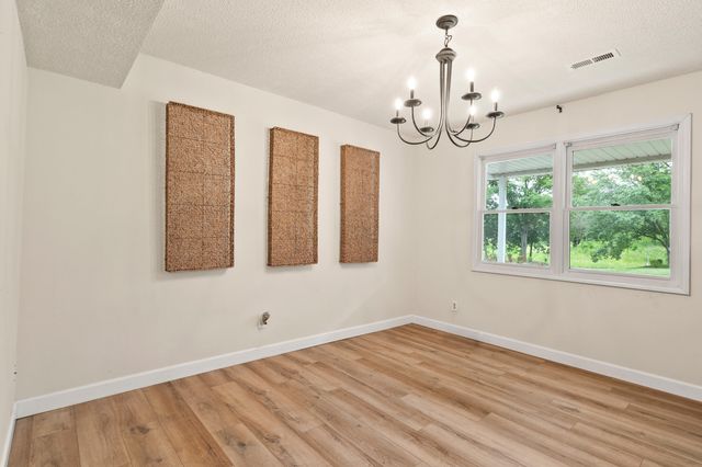 5700 W WILHITE RD, Columbia, MO 65202