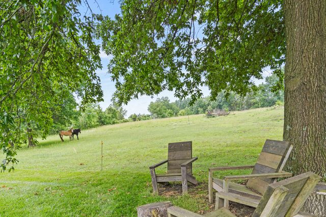 5700 W WILHITE RD, Columbia, MO 65202